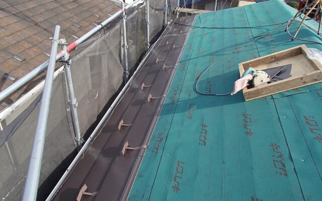 屋根防水シート張り