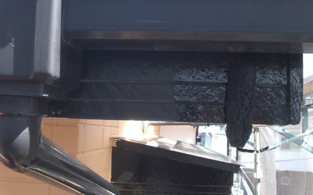 樋・破風下塗り